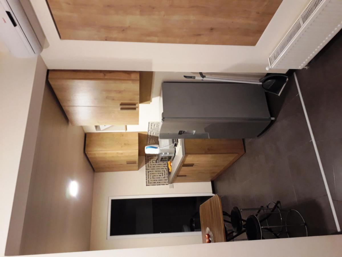 2 Bedroom Apartment In Chugureti Tbilisi Exterior foto